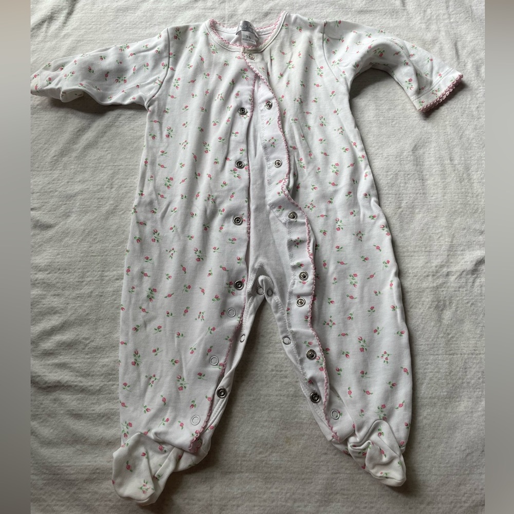 Kissy kissy snap front 3-6 month footie